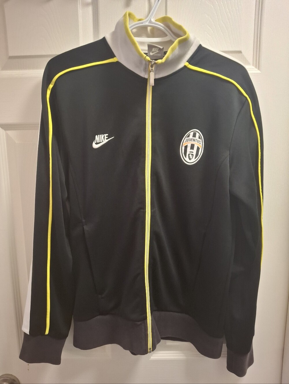 Vintage (2007-2008) Nike Sportswear Juventus FC Full-Zip Track Jacket